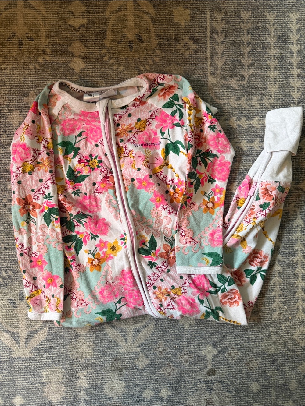 ✨3/$45✨Bonds Floral Zip-Front Pajamas in Pink & Mint